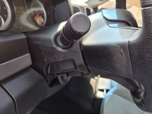 Used 2016 RAM 1500 Classic SLT AWD/4WD image 15