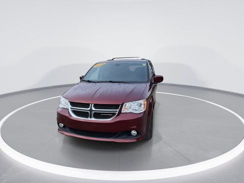 Used 2019 Dodge Grand Caravan SXT FWD image 5