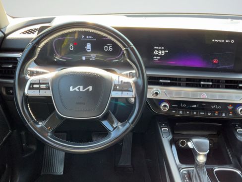 Used 2023 Kia Telluride S AWD/4WD image 13