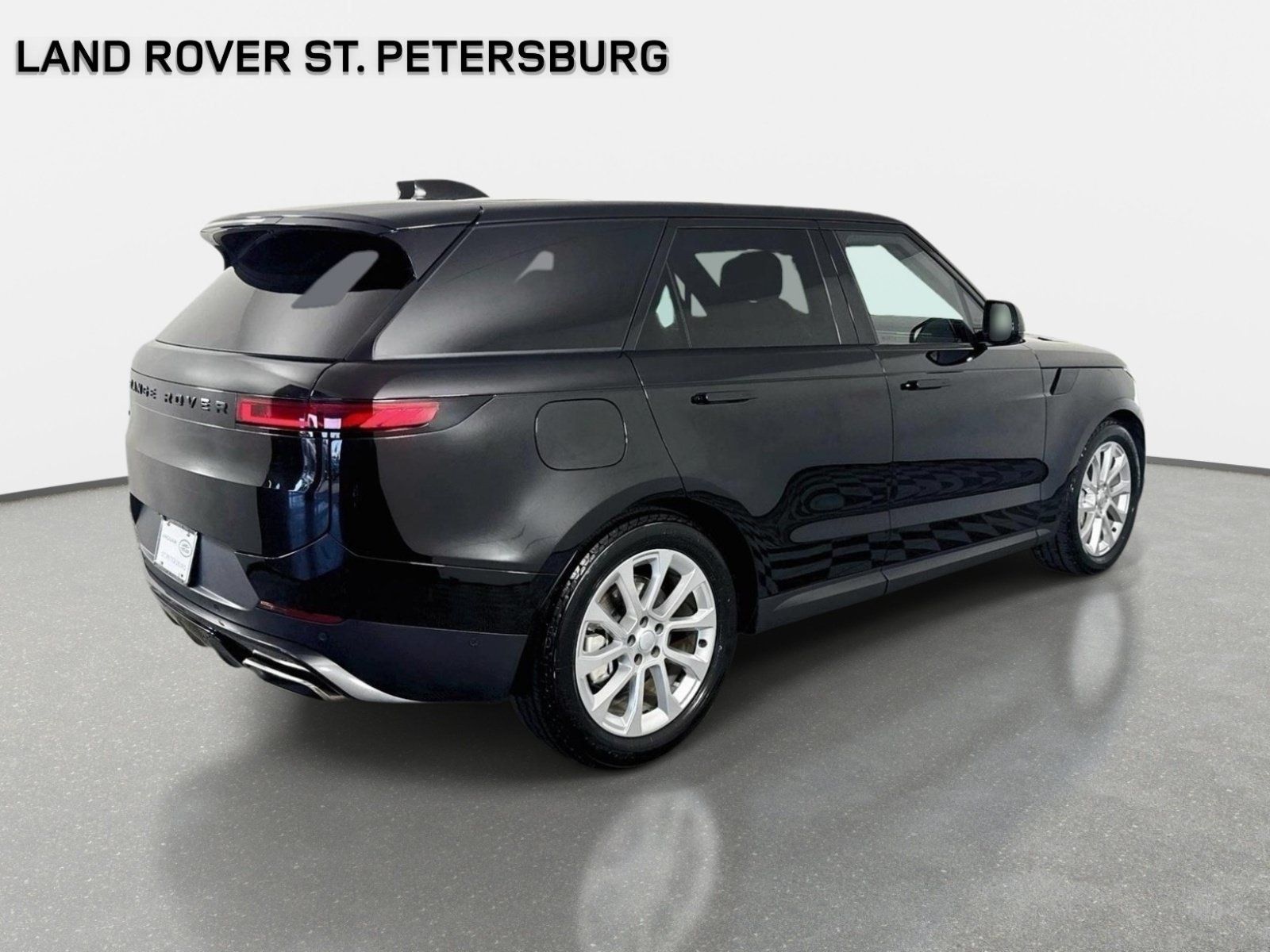 Used 2025 Land Rover Range Rover Sport SE AWD/4WD image 5