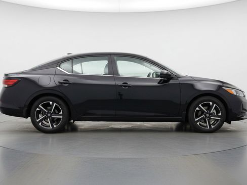 Used 2025 Nissan Sentra SV FWD image 11