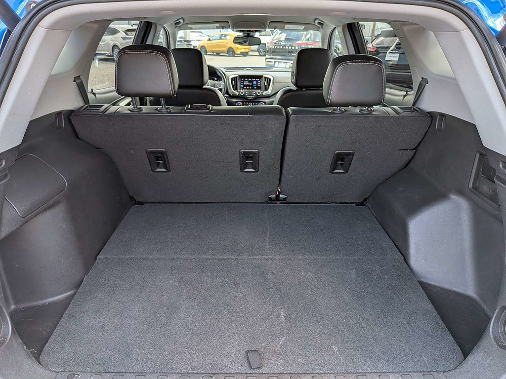 Used 2024 GMC Terrain SLT FWD image 13