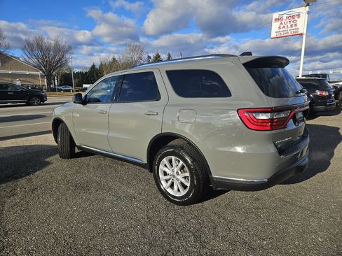Used 2023 Dodge Durango SXT Launch Edition image 3