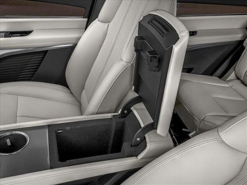 New 2026 Cadillac Vistiq Platinum image 10