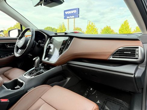 Used 2023 Subaru Outback Touring XT AWD/4WD image 29