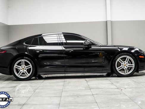 Used 2018 Porsche Panamera image 7
