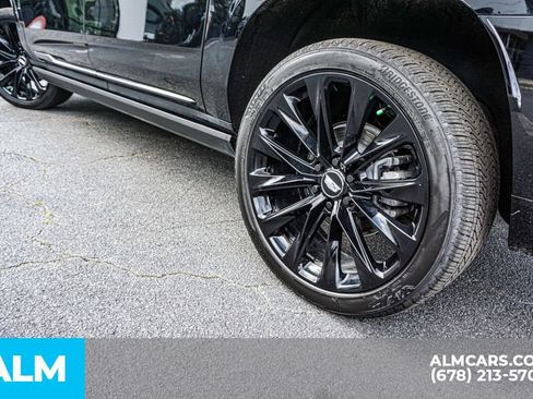 Used 2026 Cadillac Escalade ESV Platinum Sport w/ LPO, ONYX Package AWD/4WD image 18