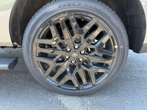 New 2026 Ford Expedition Platinum w/ Stealth Performance Package AWD/4WD image 34