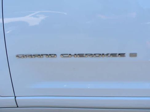 Used 2021 Jeep Grand Cherokee L Overland AWD/4WD image 7