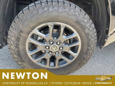 Used 2022 Toyota Tundra Platinum w/ Advanced Package AWD/4WD image 33