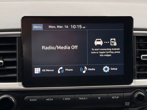 Used 2023 Hyundai Venue SEL w/ Cargo Package FWD image 12