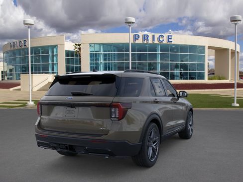 Used 2026 Ford Explorer ST-Line w/ ST-Line Street Pack AWD/4WD image 8