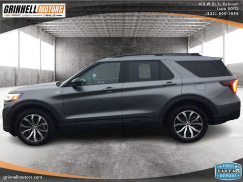 Used 2025 Ford Explorer ST-Line AWD/4WD image 8