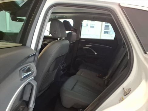 Certified 2025 Audi Q5 Premium w/ Convenience Package image 13