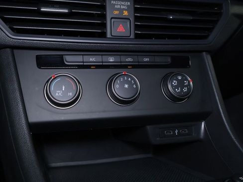 Used 2022 Volkswagen Jetta Sport image 30