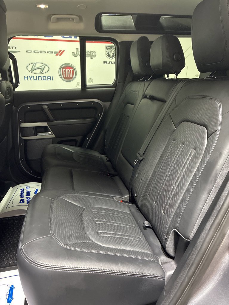 Used 2020 Land Rover Defender 110 SE AWD/4WD image 22
