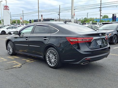 Used 2016 Toyota Avalon Limited w/ Protection Package FWD image 4