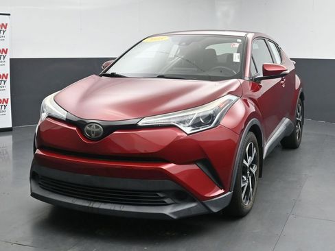 Used 2018 Toyota C-HR XLE FWD image 4