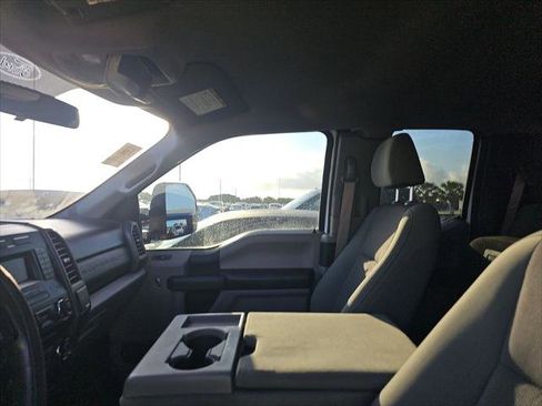 Used 2018 Ford F250 XL w/ Power Equipment Group AWD/4WD image 7