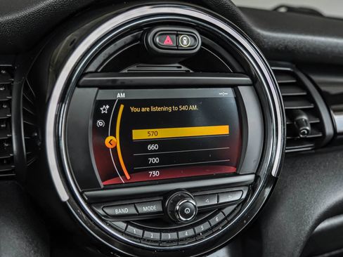 Used 2019 MINI Cooper S w/ Premium Package image 24