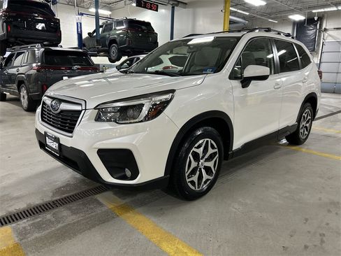Certified 2021 Subaru Forester Premium image 4