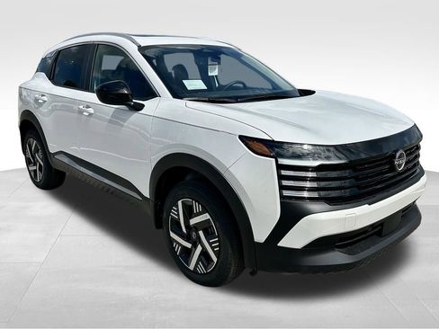 New 2026 Nissan Kicks SV w/ SV Premium Package image 3