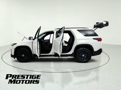 Used 2023 Chevrolet Traverse LT w/ LPO, Floor Liner Package AWD/4WD image 11
