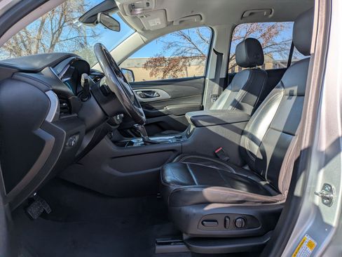 Used 2020 Chevrolet Traverse LT w/ Driver Confidence II Package image 25