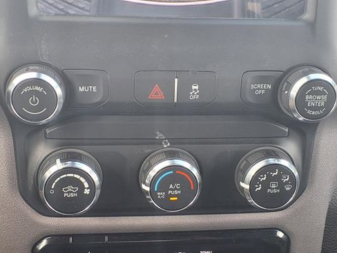 Used 2024 RAM 2500 Big Horn AWD/4WD image 6