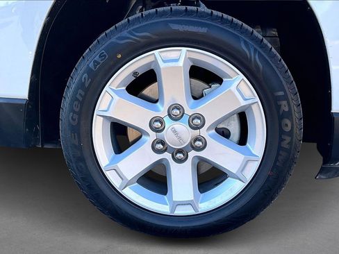 Used 2016 GMC Acadia SLE image 8