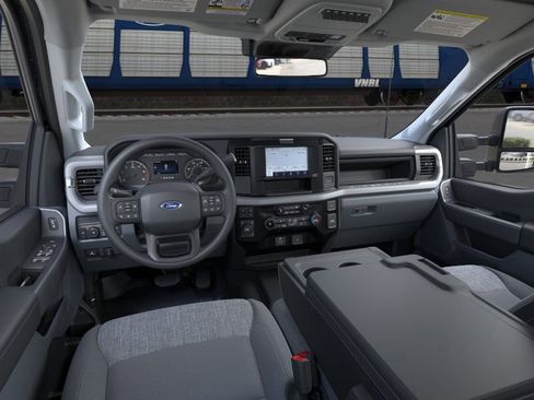 New 2026 Ford F550 4x4 Supercab Super Duty w/ XLT Value Package image 35
