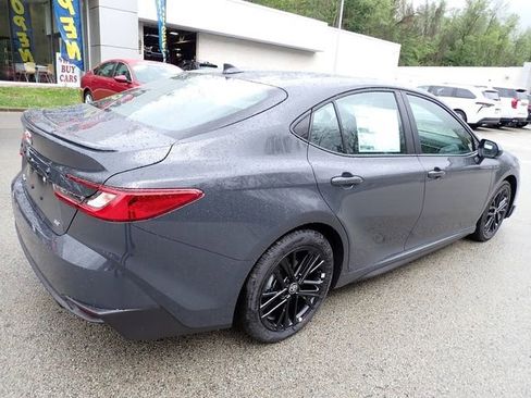 New 2026 Toyota Camry SE FWD image 3