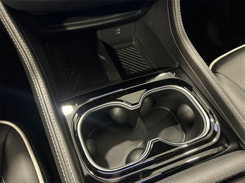 New 2026 Chrysler Pacifica Limited w/ S Appearance Package image 26