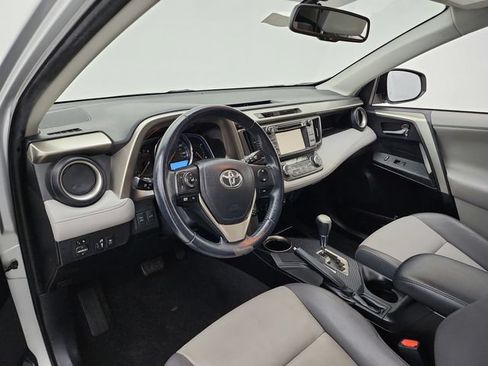 Used 2013 Toyota RAV4 Limited AWD/4WD image 28