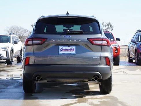 Used 2025 Ford Escape ST-Line AWD/4WD image 8