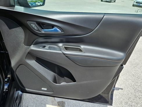Used 2018 Chevrolet Equinox Premier AWD/4WD image 32
