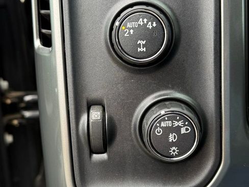 Used 2018 Chevrolet Silverado 1500 LT w/ All Star Edition image 19