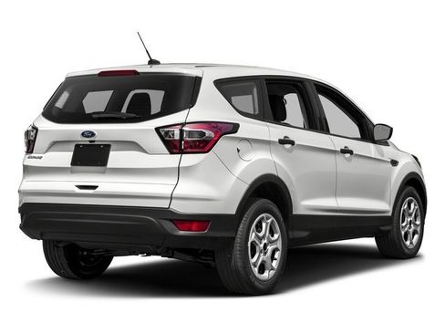 Used 2017 Ford Escape SE w/ Equipment Group 201A image 2