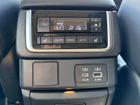 Used 2026 Subaru Ascent Limited AWD/4WD image 19