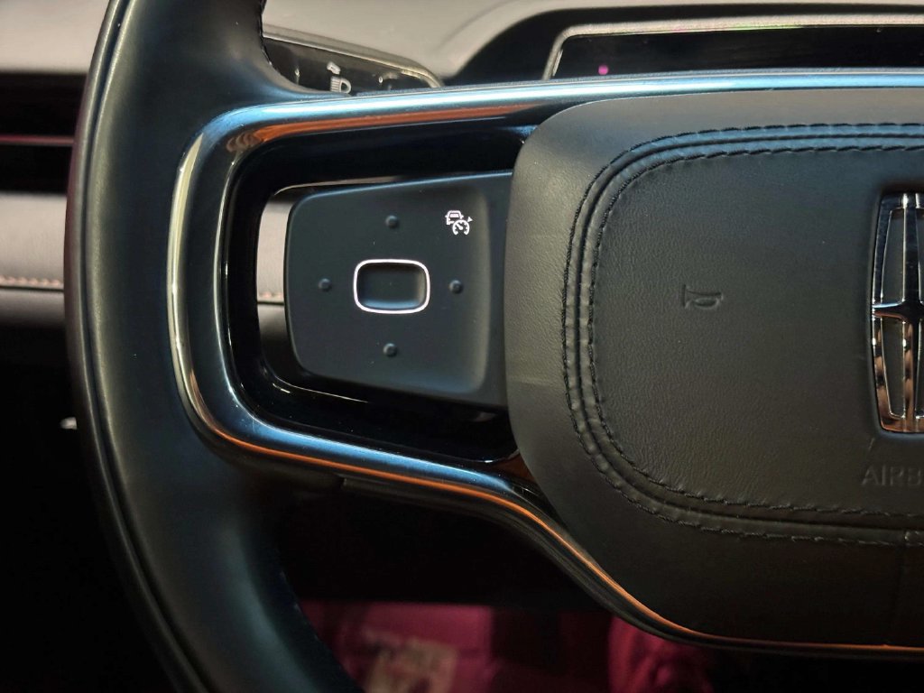 Certified 2024 Lincoln Nautilus Reserve w/ Jet Appearance Package (87T) AWD/4WD image 10