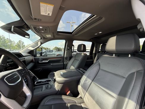 Used 2025 GMC Sierra 3500 Denali AWD/4WD image 26
