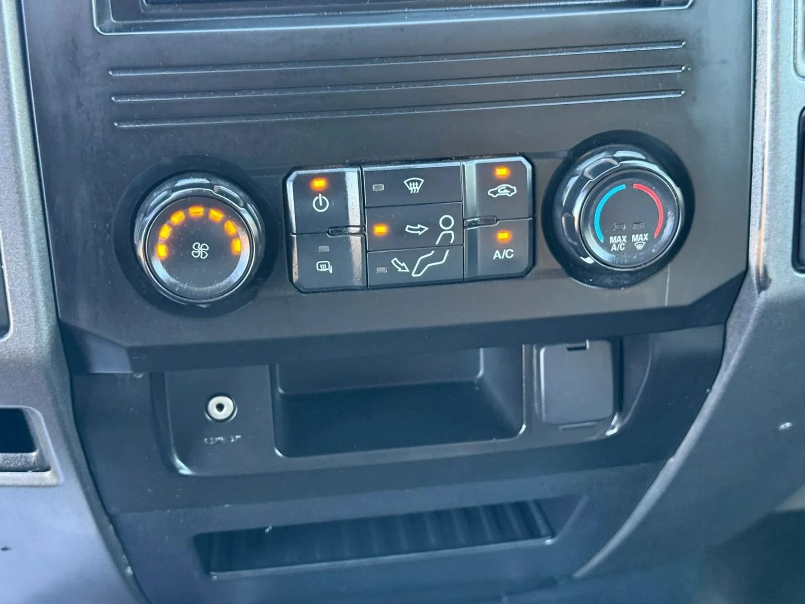Used 2019 Ford F250 XL w/ Power Equipment Group AWD/4WD image 21