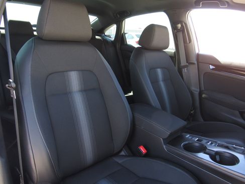 New 2026 Honda Civic FWD Hybrid Sedan image 9