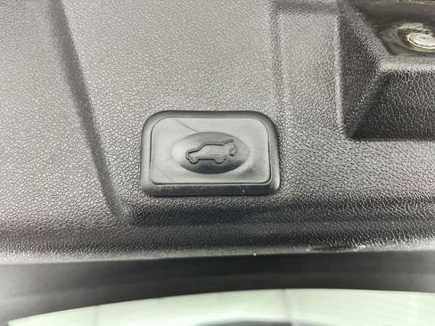 Used 2015 Chevrolet Traverse LT FWD image 31