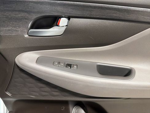 Used 2019 Hyundai Santa Fe SE image 25