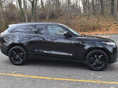 Used 2024 Land Rover Range Rover Velar S image 10