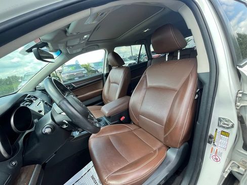 Used 2018 Subaru Outback 2.5i Touring w/ Popular Package #3 AWD/4WD image 10