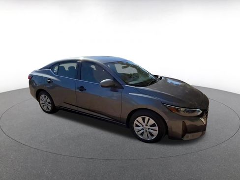 Used 2025 Nissan Sentra S image 2