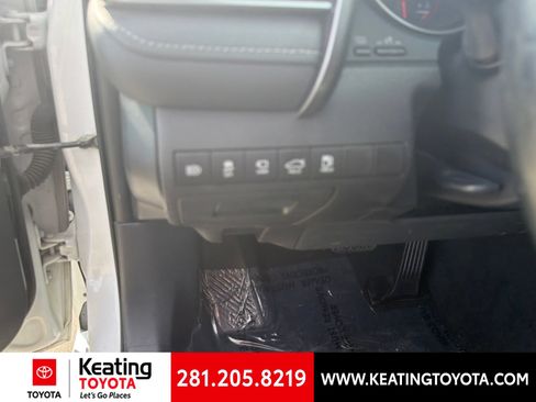 Used 2023 Toyota Camry XSE w/ Navigation Package FWD image 13
