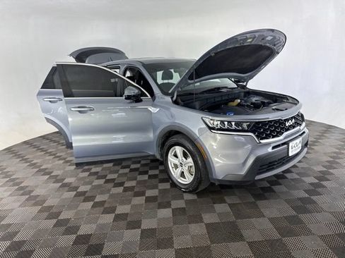 Certified 2023 Kia Sorento LX FWD image 14